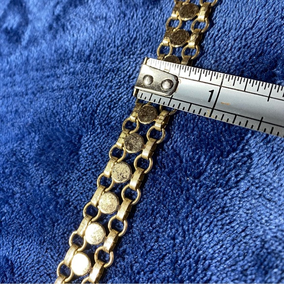 Vintage 7 pc lot marked jewelry. In good condition working clasps and closures. - Picture 12 of 16